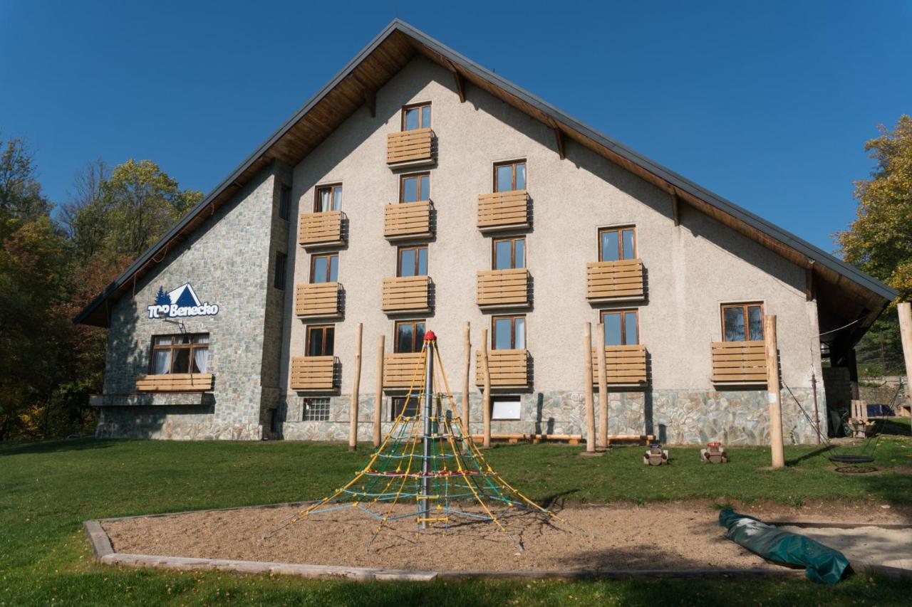Profamily Hotel Top Benecko Buitenkant foto